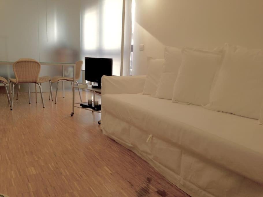 New Cosy Apartment Near To Petruzzelli Theatre Bari Exterior photo