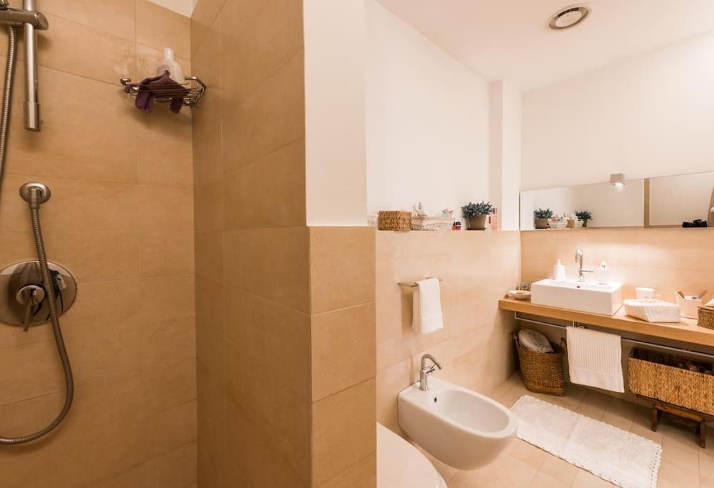 New Cosy Apartment Near To Petruzzelli Theatre Bari Exterior photo