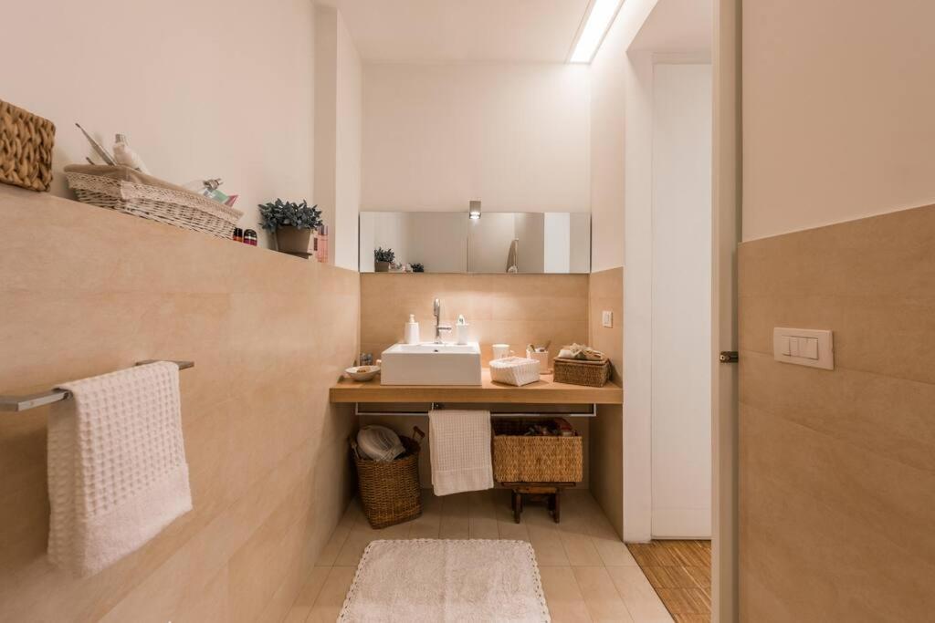 New Cosy Apartment Near To Petruzzelli Theatre Bari Exterior photo